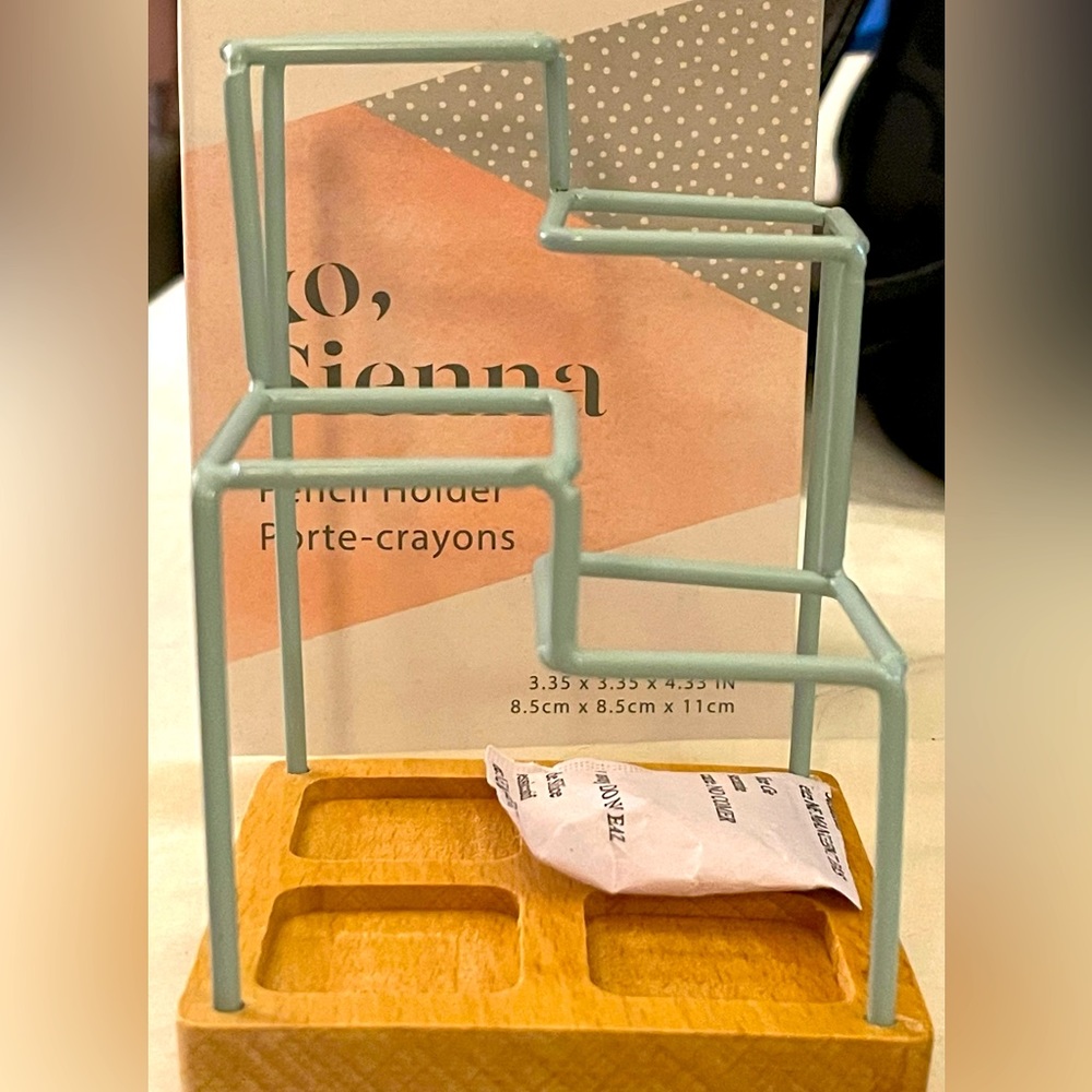 New in box, xo, Sienna Pencil Holder